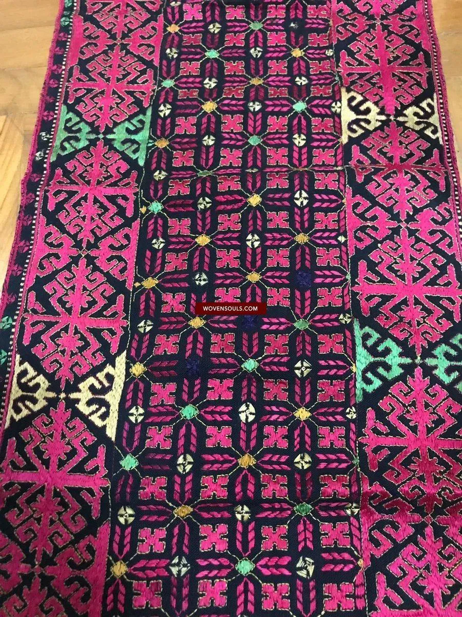 1351 Antique Textile Turban Panel with Embroidery from Kohistan / Swat