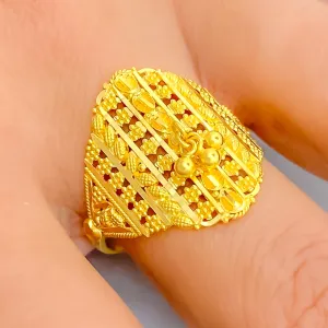 Attractive Fine 22K Gold Ring