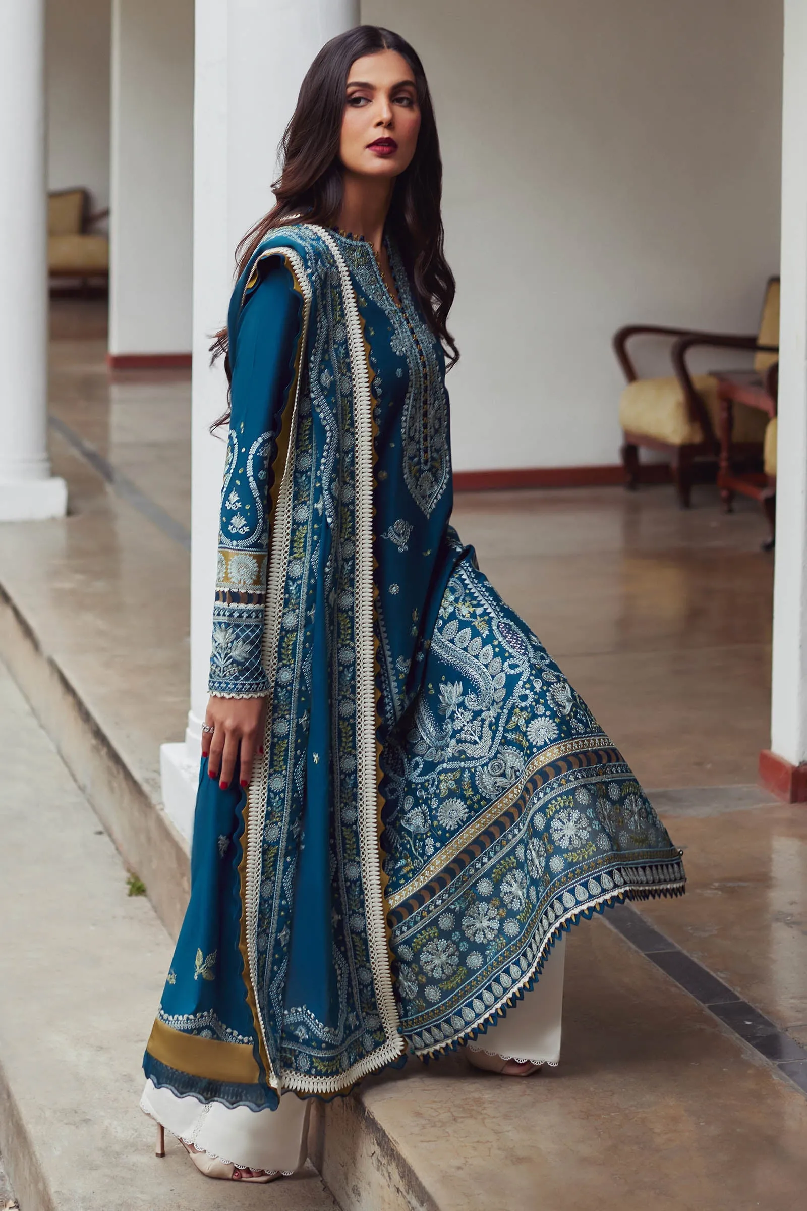 Elan Luxury Lawn Collection 2024 – MAHROSH (EL24-04 A)