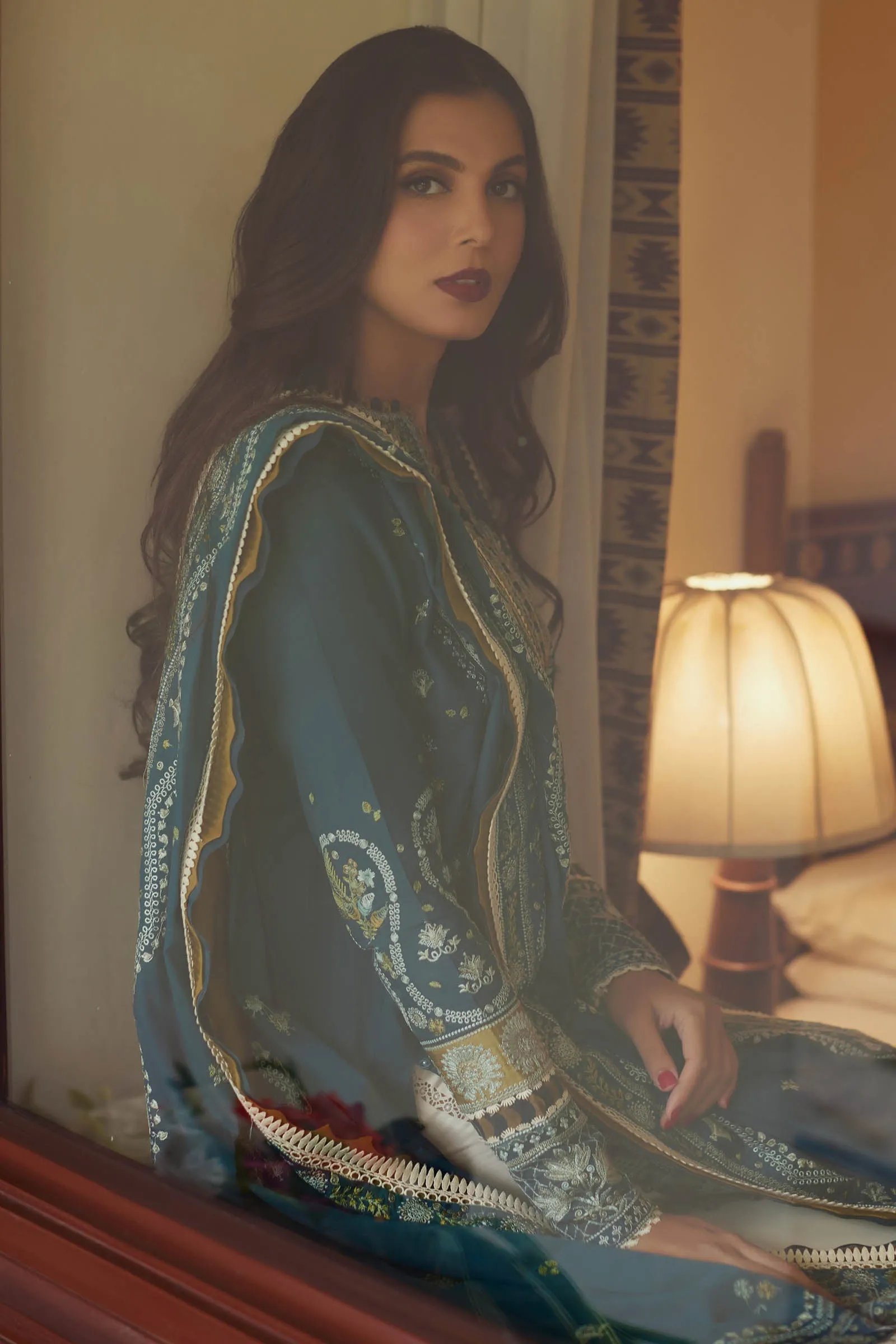 Elan Luxury Lawn Collection 2024 – MAHROSH (EL24-04 A)