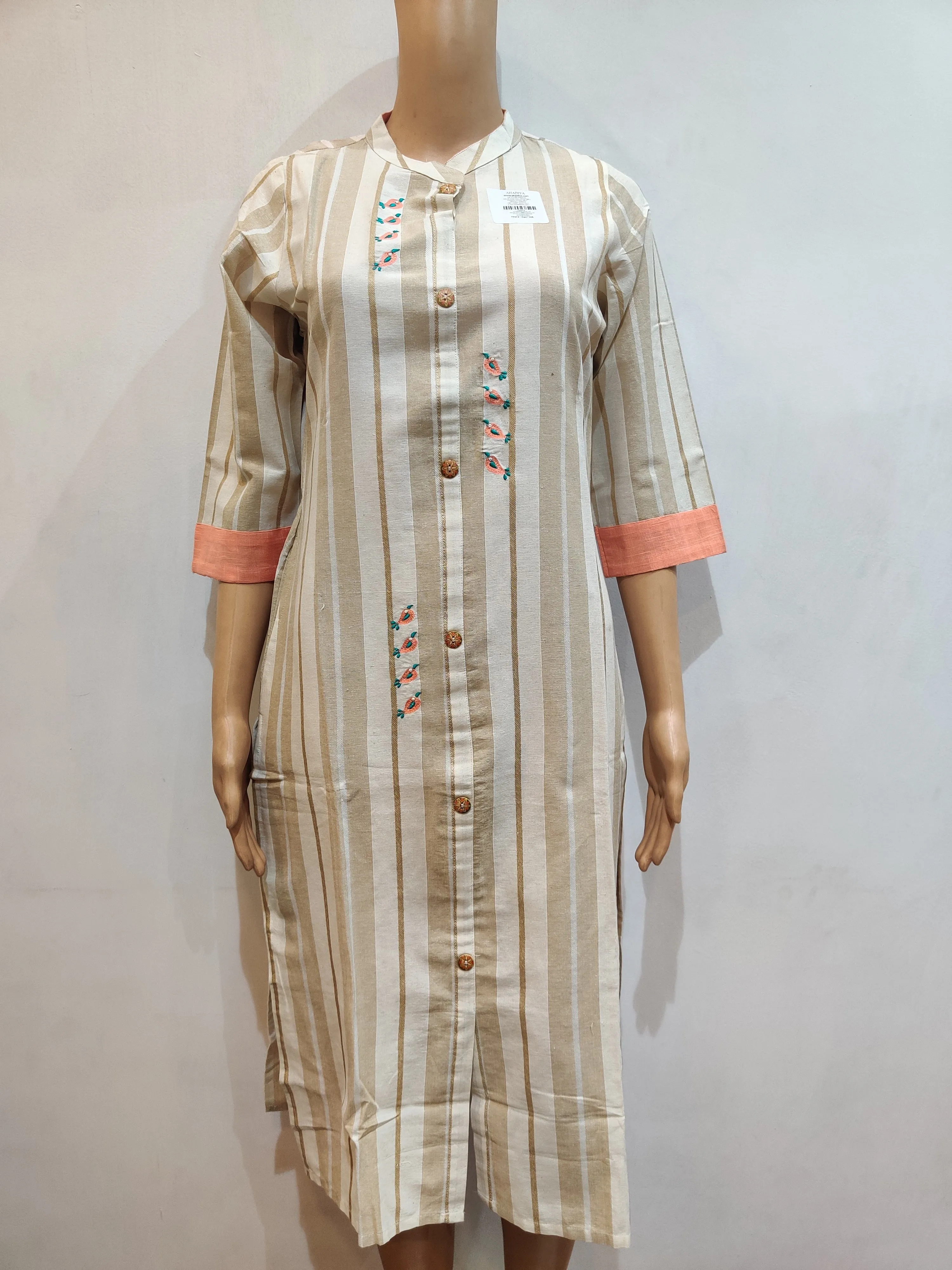 Lunaria Kurta