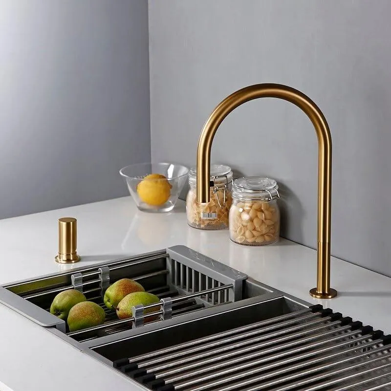 Maroussi / Single Lever Swivel Kitchen Mixer Faucet