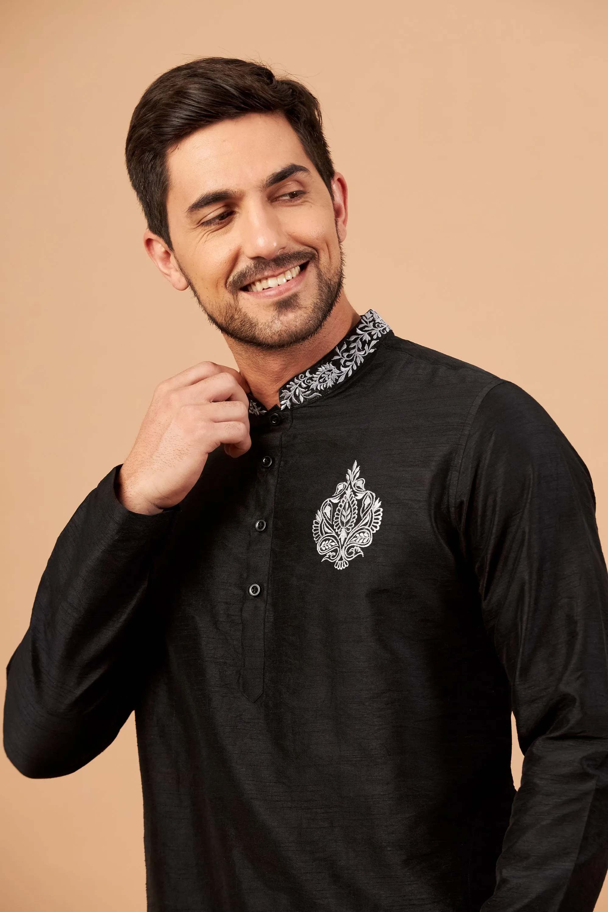 Men's Amyr Traditional Embroidered Black Kurta With Crop Pants - Hilo Design