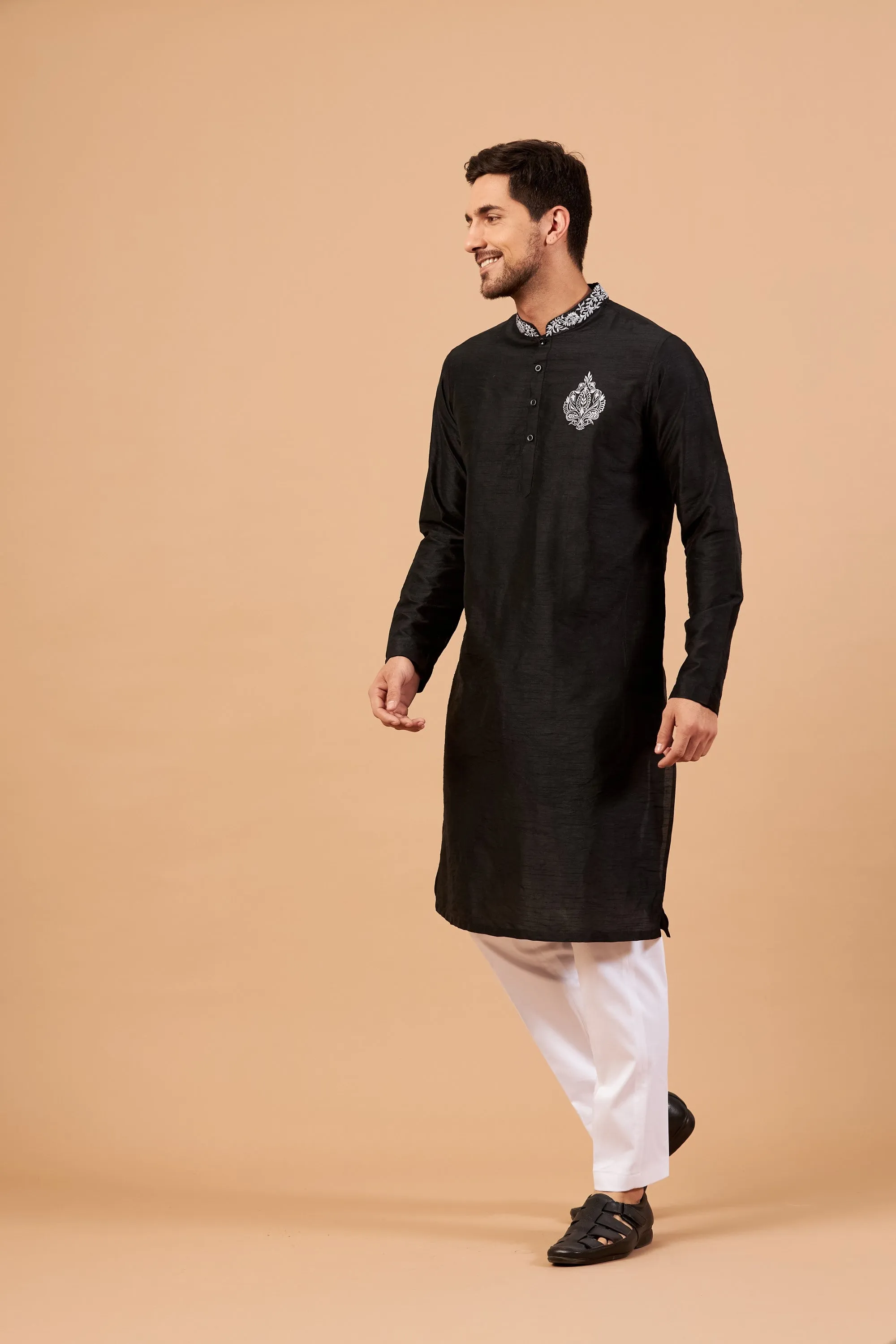 Men's Amyr Traditional Embroidered Black Kurta With Crop Pants - Hilo Design