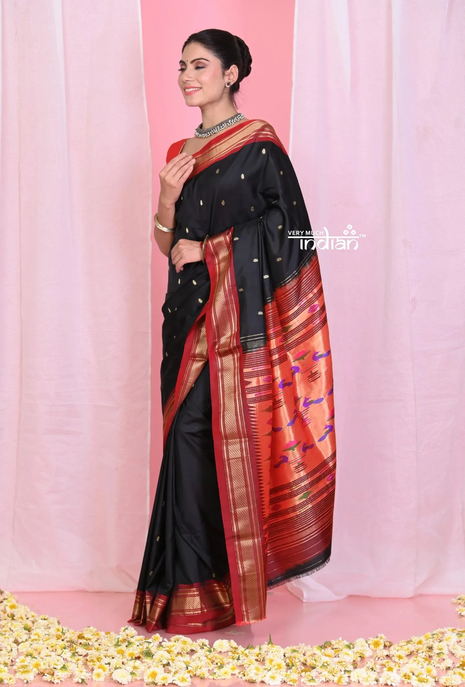 Pehal~Traditional Black Pure Silk Paithani with Red Border & Traditional Double Pallu